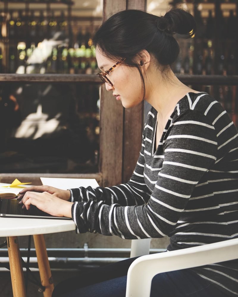 woman laptop searching research connection technol pke3njq.jpg